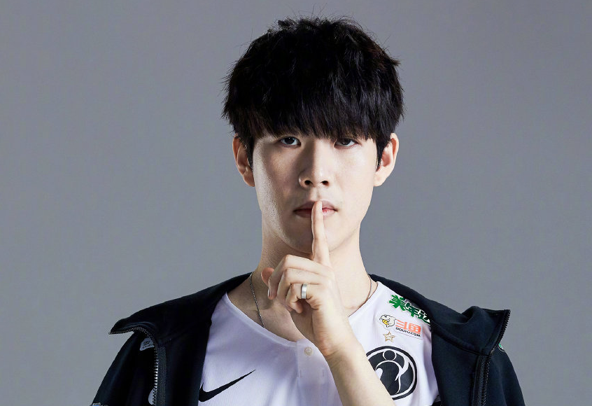 icon ： Awei，你每天都在说我，没人怪你，只是多听听你的队友。